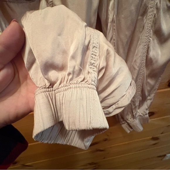 aerie satin cargo joggers in nude/ blush color size M - Picture 8 of 15